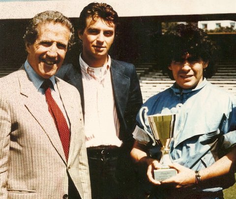 Uno dei tanti incontri di lavoro: Michele tra Helenio Herrera e il mitico "pibe de oro" Dieguito Armando Maradona, a Napoli, dopo la vittotia di Campionato del 1987. 